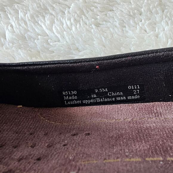 Clarks Women's Everyday Leather Slip On Loafer Size 9.5M Black Comfort Low Heels - Picture 4 of 4